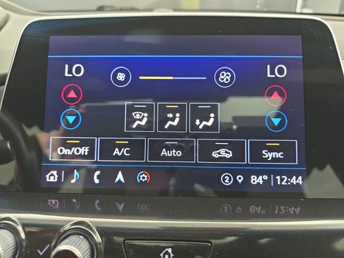 Used 2022 Cadillac CT4 Luxury w/ Sun And Sound Package RWD image 26