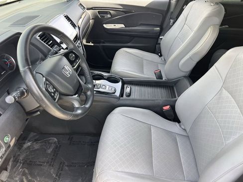 Certified 2019 Honda Passport Touring image 19