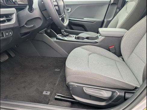 New 2025 Kia K4 LXS image 7