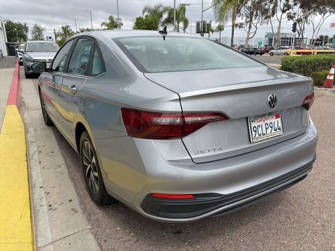 Used 2022 Volkswagen Jetta S image 5