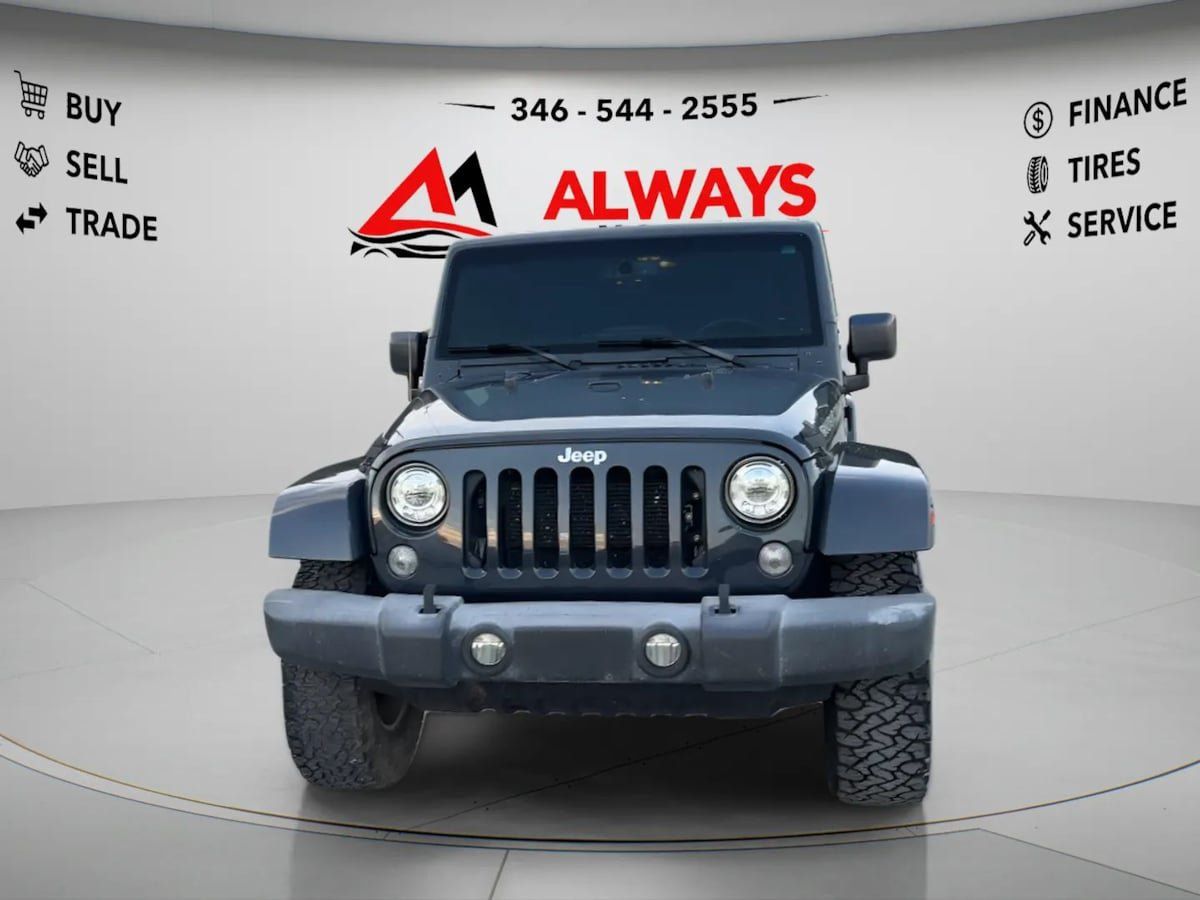 Used 2017 Jeep Wrangler Unlimited Rubicon AWD/4WD image 2