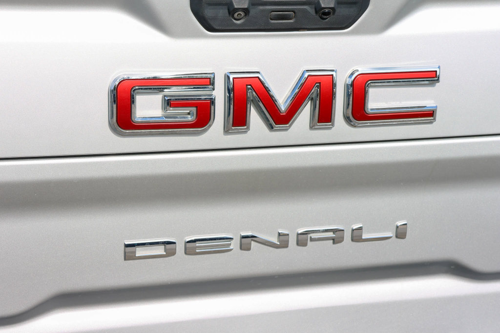 Used 2021 GMC Sierra 2500 Denali w/ Denali Ultimate Package AWD/4WD image 10