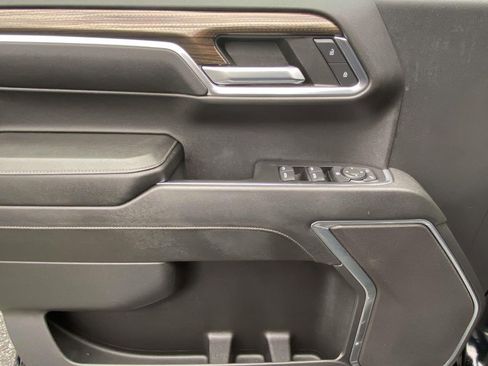 Used 2024 Chevrolet Silverado 1500 RST image 16