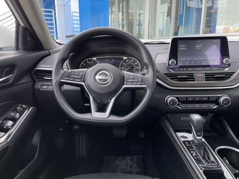 Used 2023 Nissan Altima 2.5 SV image 17