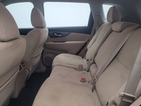 Used 2016 Nissan Rogue S FWD image 18