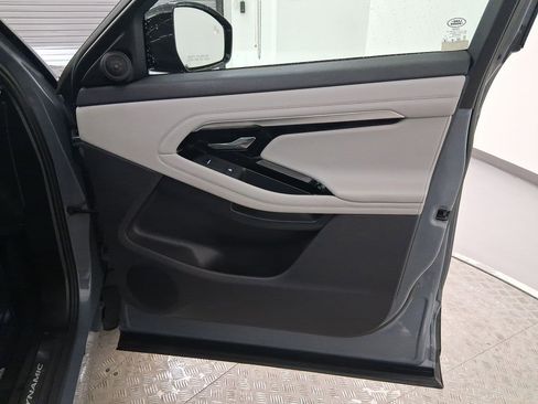 Used 2023 Land Rover Range Rover Evoque R-Dynamic SE image 35