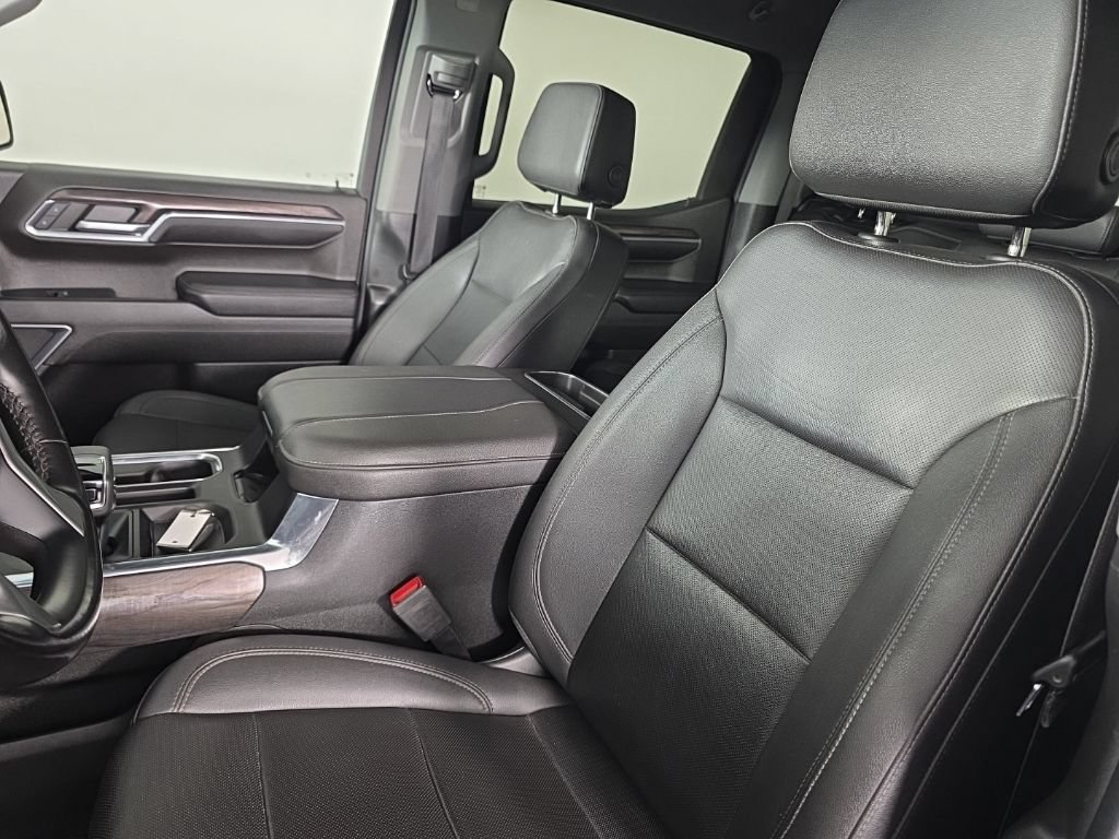 Used 2023 Chevrolet Silverado 1500 LTZ w/ LTZ Convenience Package II AWD/4WD image 15