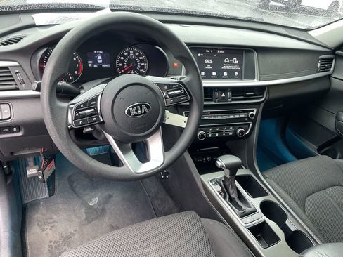Used 2019 Kia Optima LX image 9