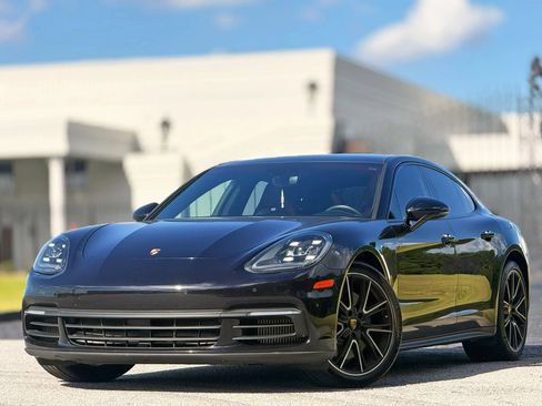 Used 2018 Porsche Panamera 4 AWD/4WD image 2