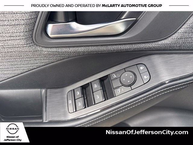 Used 2023 Nissan Rogue SV AWD/4WD image 14