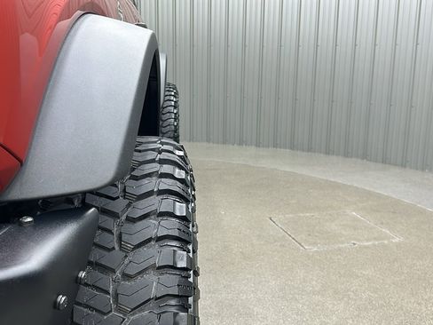 Used 2023 Ford Bronco Wildtrak image 15