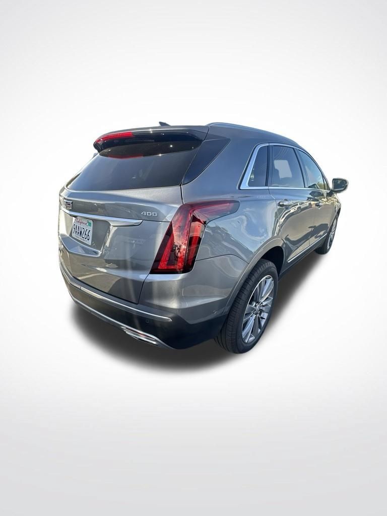 Certified 2022 Cadillac XT5 Premium Luxury w/ Technology Package FWD image 5
