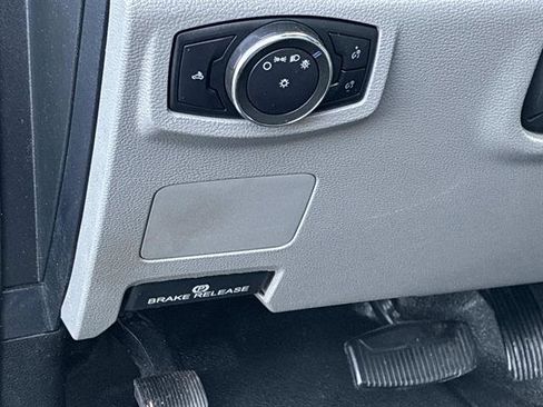 Used 2017 Ford F250 XL w/ Power Equipment Group image 21