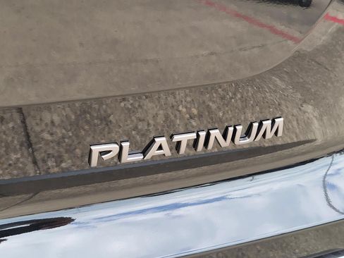 New 2026 Nissan Pathfinder Platinum FWD image 10