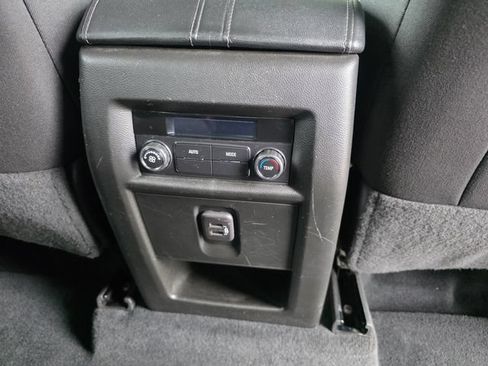 Used 2023 Chevrolet Traverse LT AWD/4WD image 15