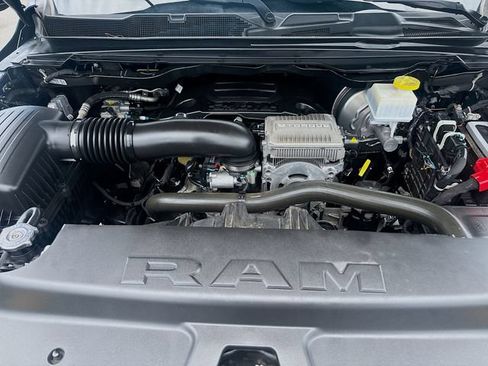 Used 2024 RAM 1500 Laramie AWD/4WD image 31