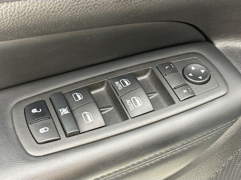 Used 2022 Jeep Grand Cherokee Laredo X AWD/4WD image 18