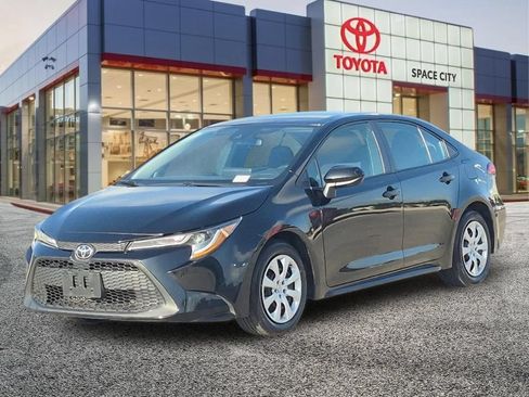 Used 2022 Toyota Corolla LE FWD image 2