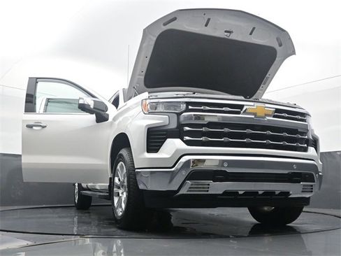 Used 2025 Chevrolet Silverado 1500 LTZ image 58