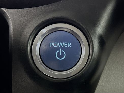 Used 2024 Toyota Sienna XLE image 20