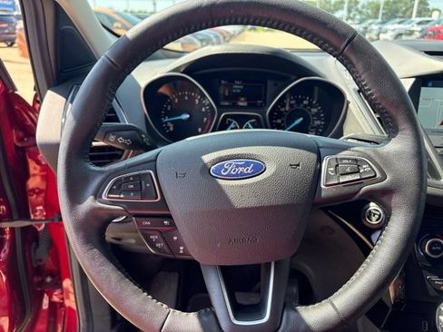 Used 2018 Ford Escape Titanium w/ Ford Safe & Smart Package FWD image 13