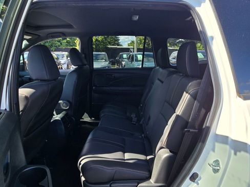 Used 2022 Honda Pilot TrailSport image 13