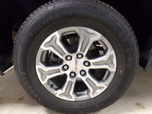 Used 2024 GMC Sierra 1500 SLT image 30