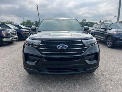 Certified 2024 Ford Explorer XLT AWD/4WD image 2