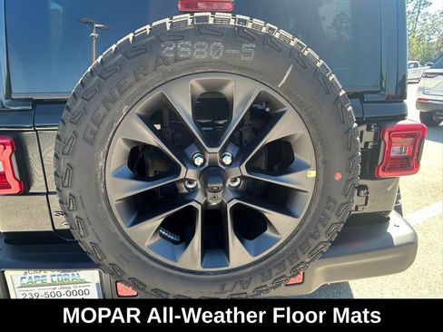 New 2025 Jeep Wrangler Unlimited Sahara AWD/4WD image 35