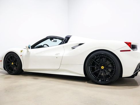 Used 2017 Ferrari 488 Spider RWD image 19
