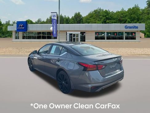 Used 2022 Nissan Altima 2.5 SR w/ Midnight Edition Package AWD/4WD image 3