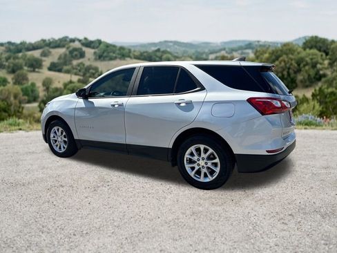 Used 2020 Chevrolet Equinox LS w/ LS Convenience Package FWD image 6
