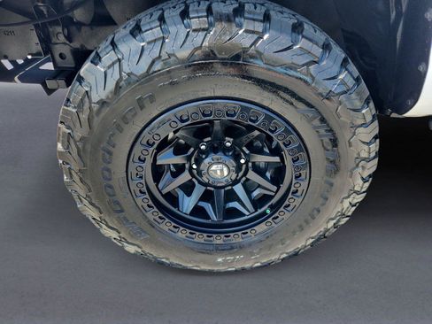 Used 2023 Toyota Tacoma SR AWD/4WD image 9