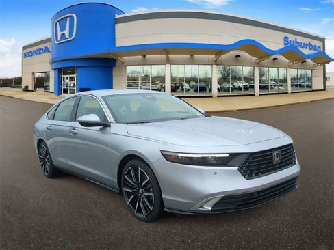 New 2026 Honda Accord Touring image 2