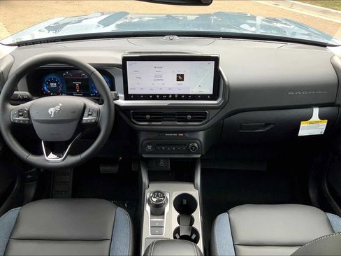 New 2025 Ford Bronco Sport Outer Banks w/ Outer Banks Tech Package+ image 5
