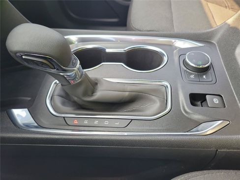 Used 2023 Chevrolet Traverse LT AWD/4WD image 27