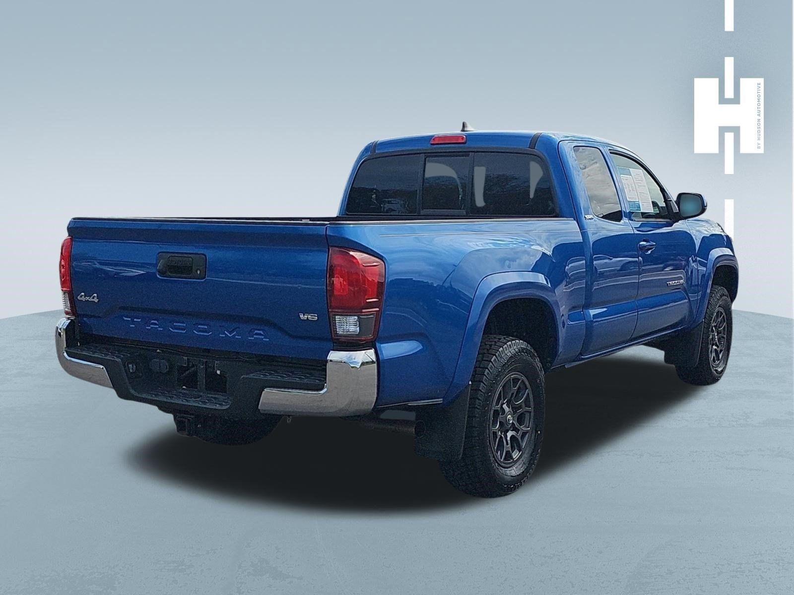 Used 2018 Toyota Tacoma SR5 AWD/4WD image 4