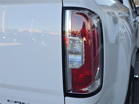 Certified 2021 GMC Canyon Denali image 8