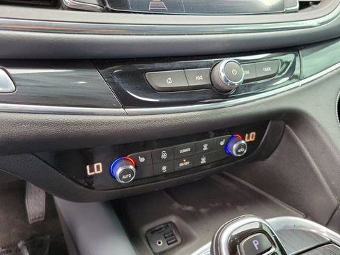 Used 2020 Buick Enclave Essence FWD image 27
