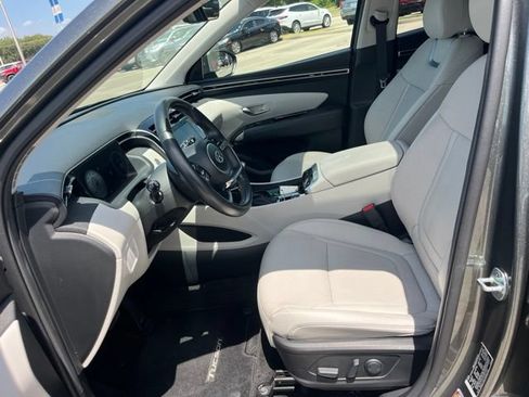 Used 2022 Hyundai Tucson SEL w/ Convenience + Premium Package FWD image 15