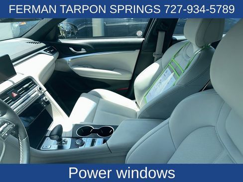 Used 2025 Genesis G70 2.5T RWD image 9