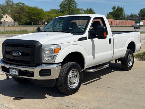 Used 2016 Ford F250 XL w/ Power Equipment Group AWD/4WD image 2