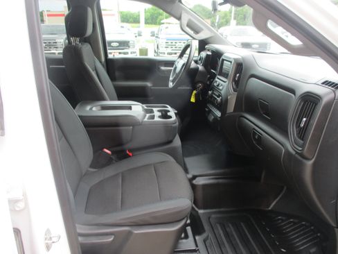 Used 2019 Chevrolet Silverado 1500 W/T w/ WT Convenience Package AWD/4WD image 15