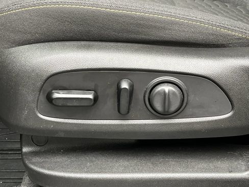 Used 2020 Chevrolet Equinox LT AWD/4WD image 9