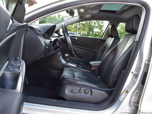 Used 2009 Volkswagen Passat Komfort image 14