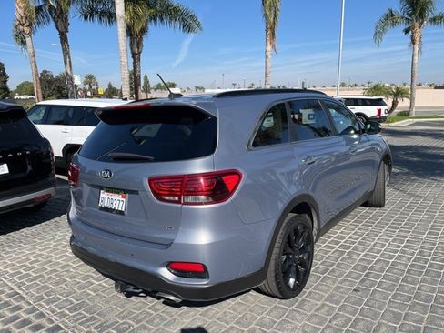 Used 2019 Kia Sorento S w/ Paint Protection Package image 4