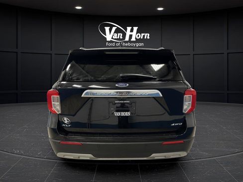 Used 2023 Ford Explorer XLT AWD/4WD image 14