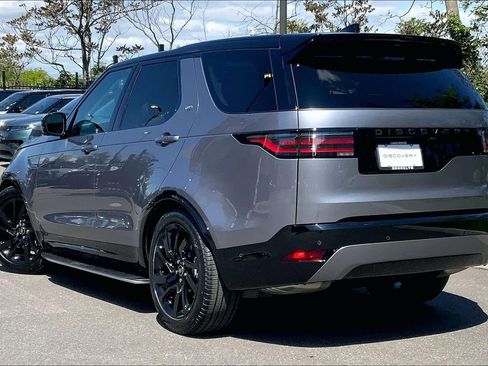 Certified 2025 Land Rover Discovery Dynamic SE AWD/4WD image 11
