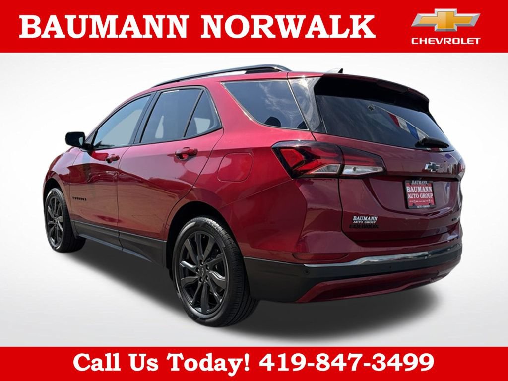 Used 2023 Chevrolet Equinox RS w/ RS Leather Package AWD/4WD image 5