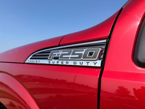 Used 2015 Ford F250 Lariat w/ Lariat Chrome Package AWD/4WD image 14